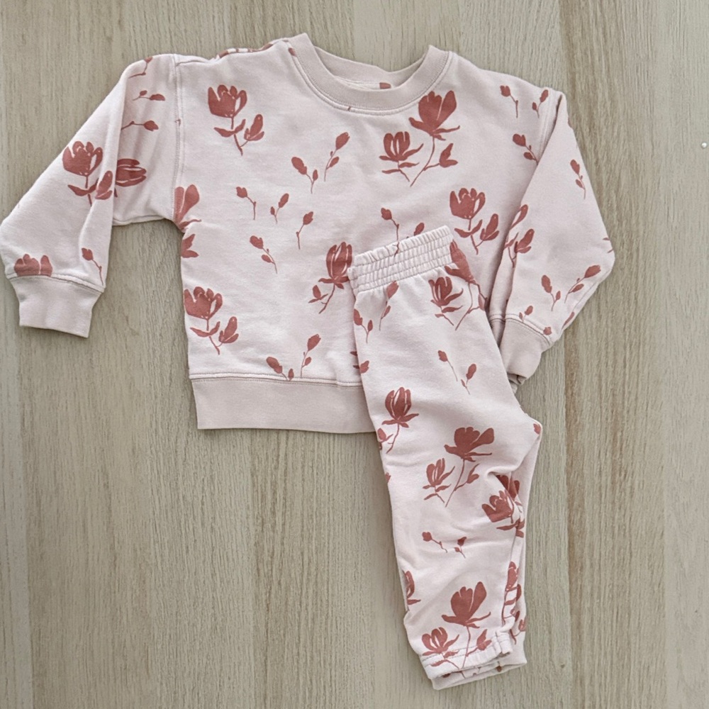 Lewis is home sweat set